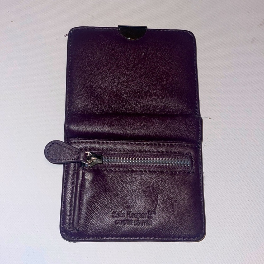 purple wallet